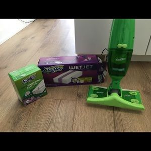 Swifter wet jet vacuum